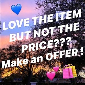 MAKE AN OFFER!!!🛍💕💕